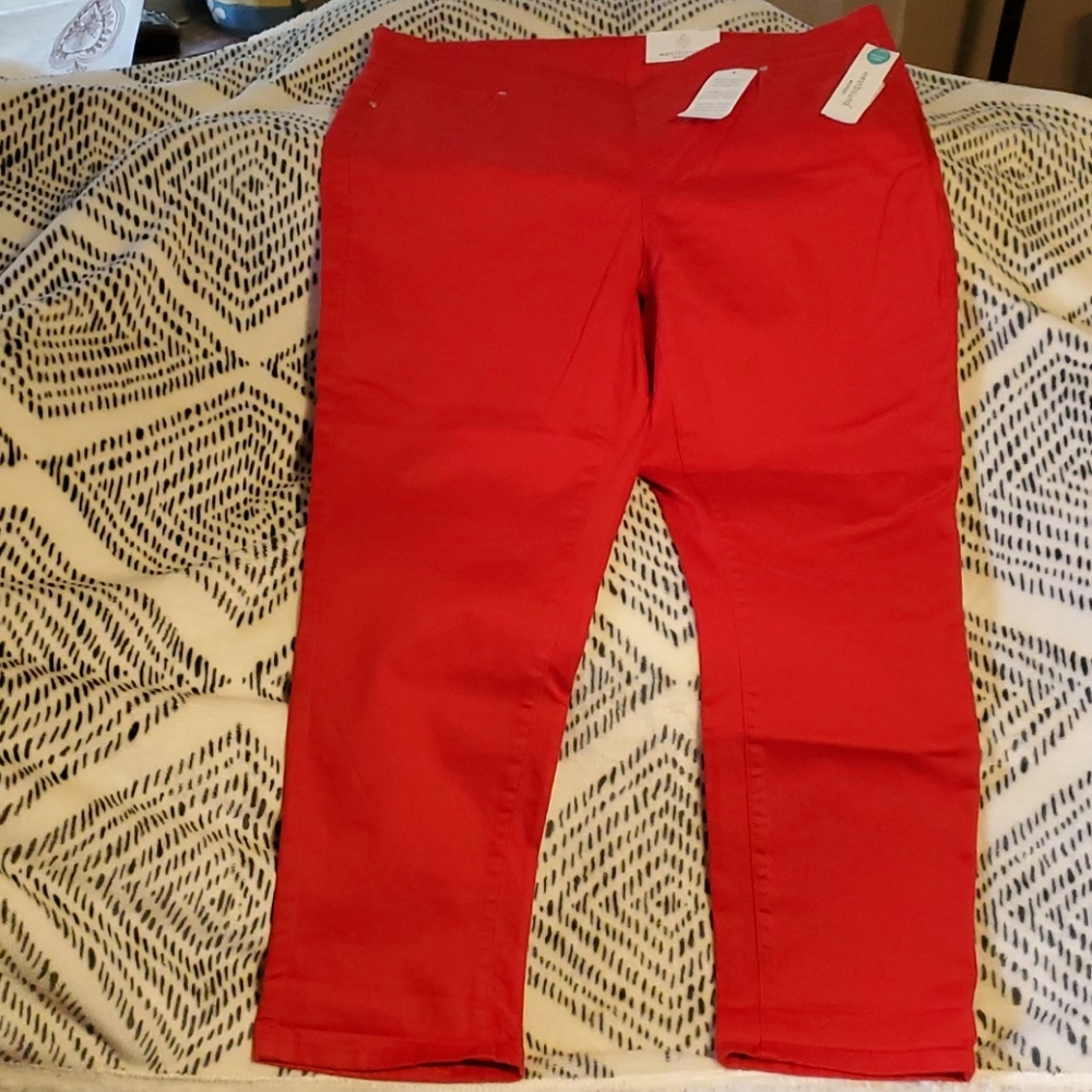 Westbound Red skinny crop pants Woman's Size 14W - Picture 8 of 12